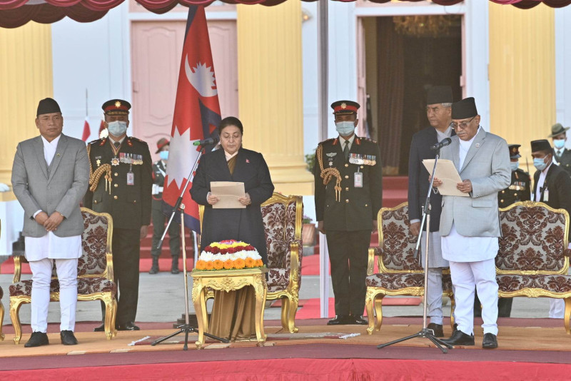 शीतल निवासमा देखिएका ६ रोचक दृश्य, प्रचण्डको दौरा सुरुवालदेखि देउवाको हतारोसम्म